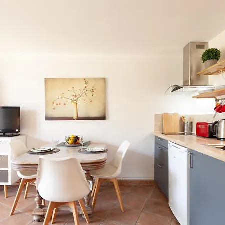 Apartmán De Charme Les Araucarias La Garde (Var)