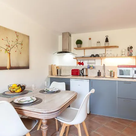 De Charme Les Araucarias * لا غارد